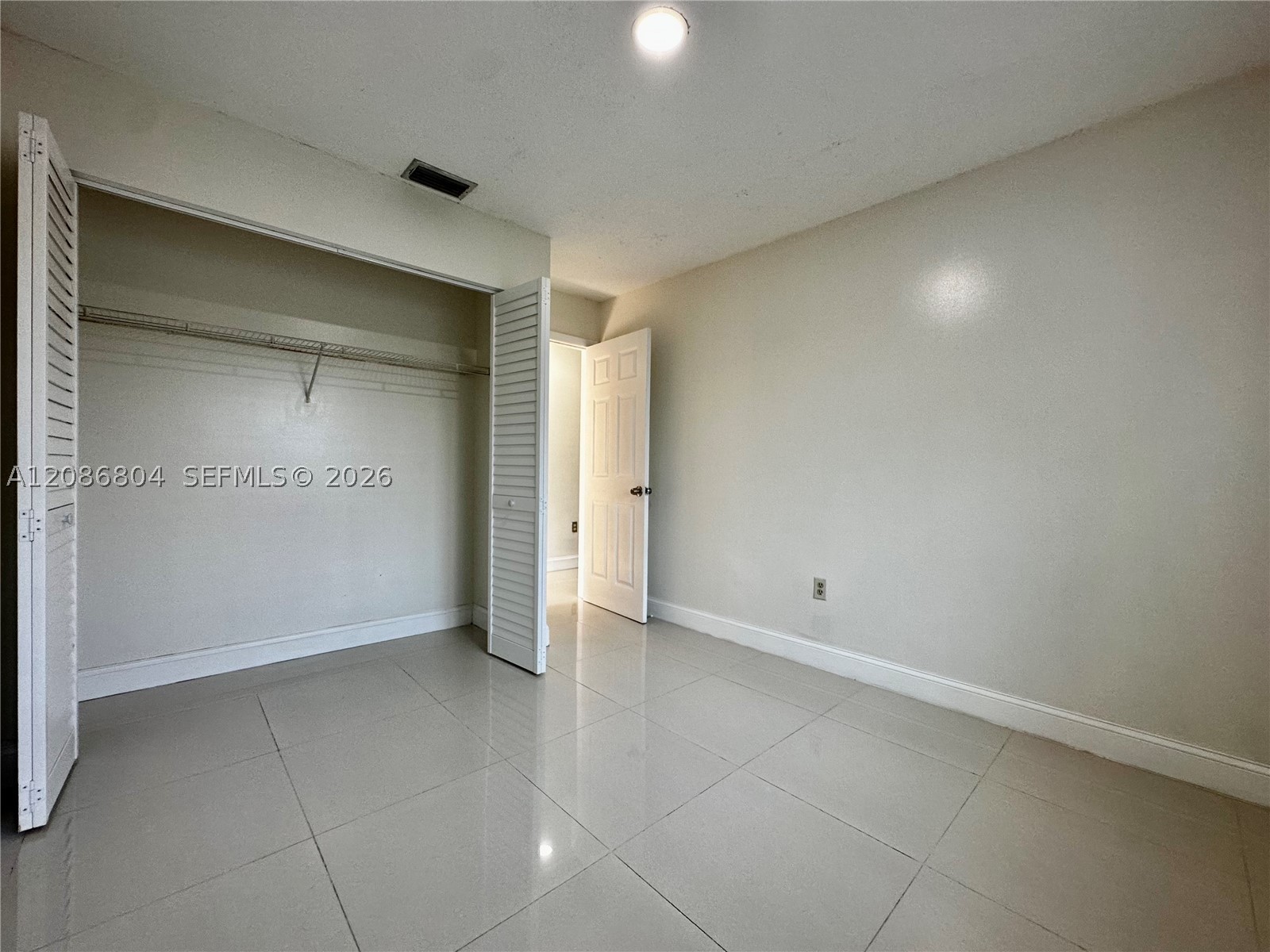 18155 Sw 105th Ave Property Photo 5