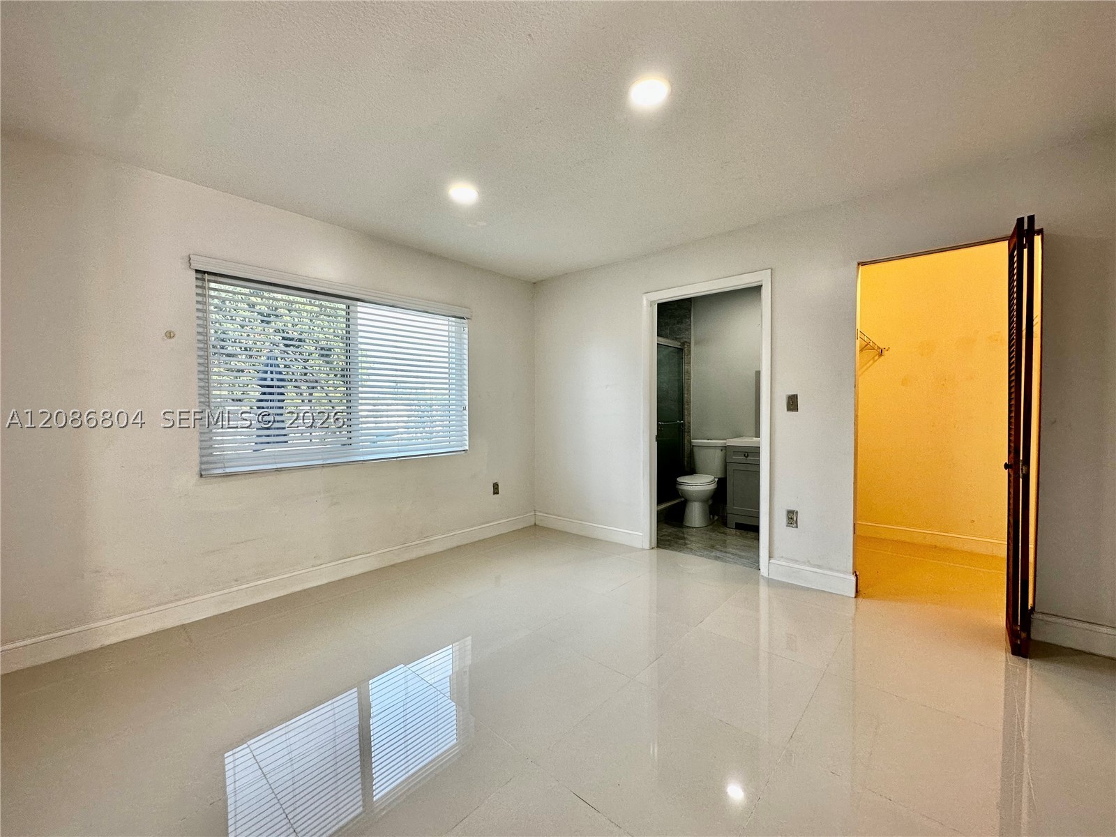 18155 Sw 105th Ave Property Photo 8