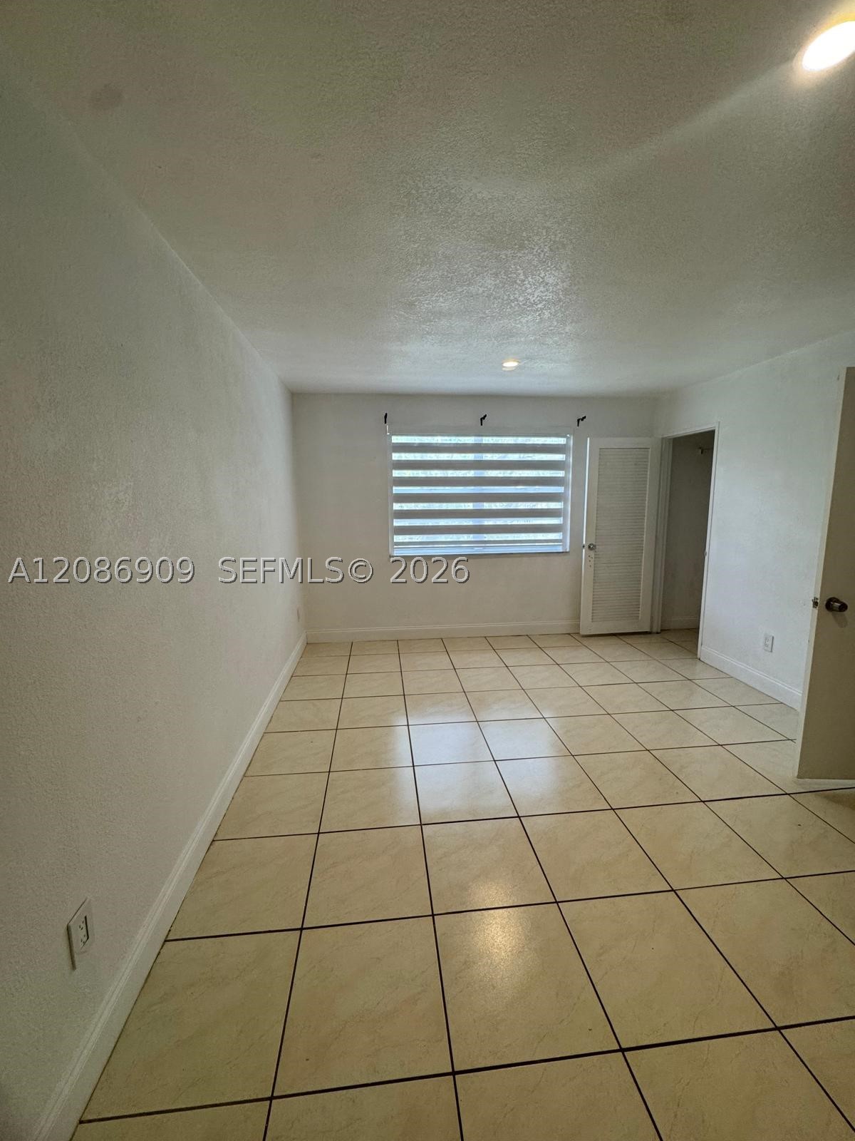 4610 Nw 79th Ave 2c Property Photo 3