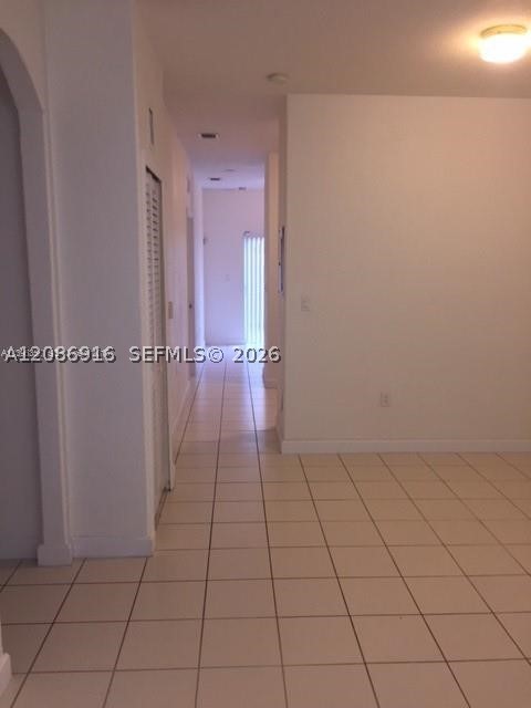 1658 Se 28th Ct 105 Property Photo 2