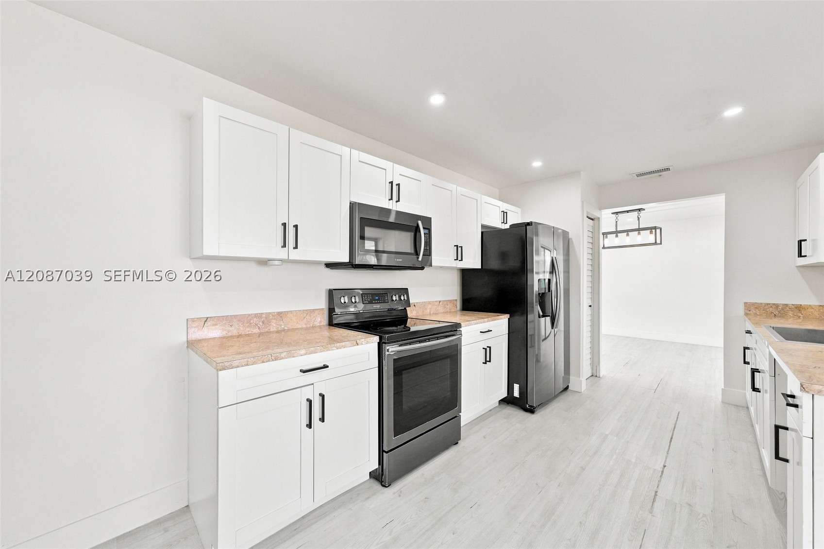 1707 S Curlew Ln Property Photo 11