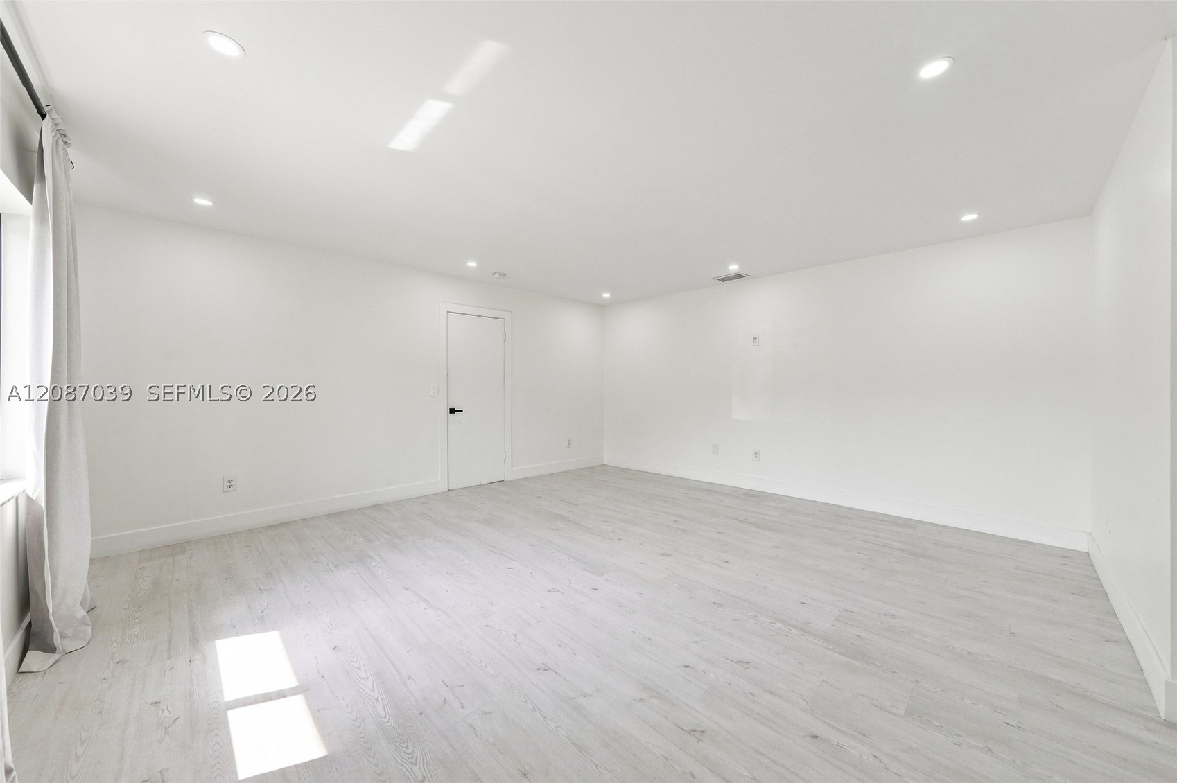 1707 S Curlew Ln Property Photo 16