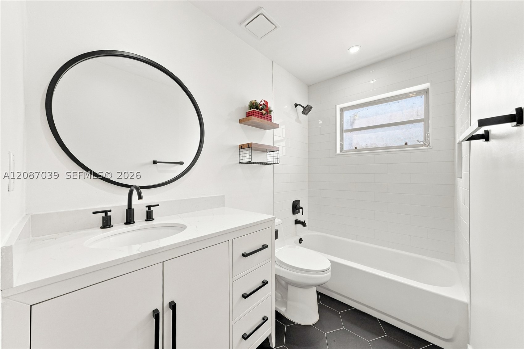 1707 S Curlew Ln Property Photo 26