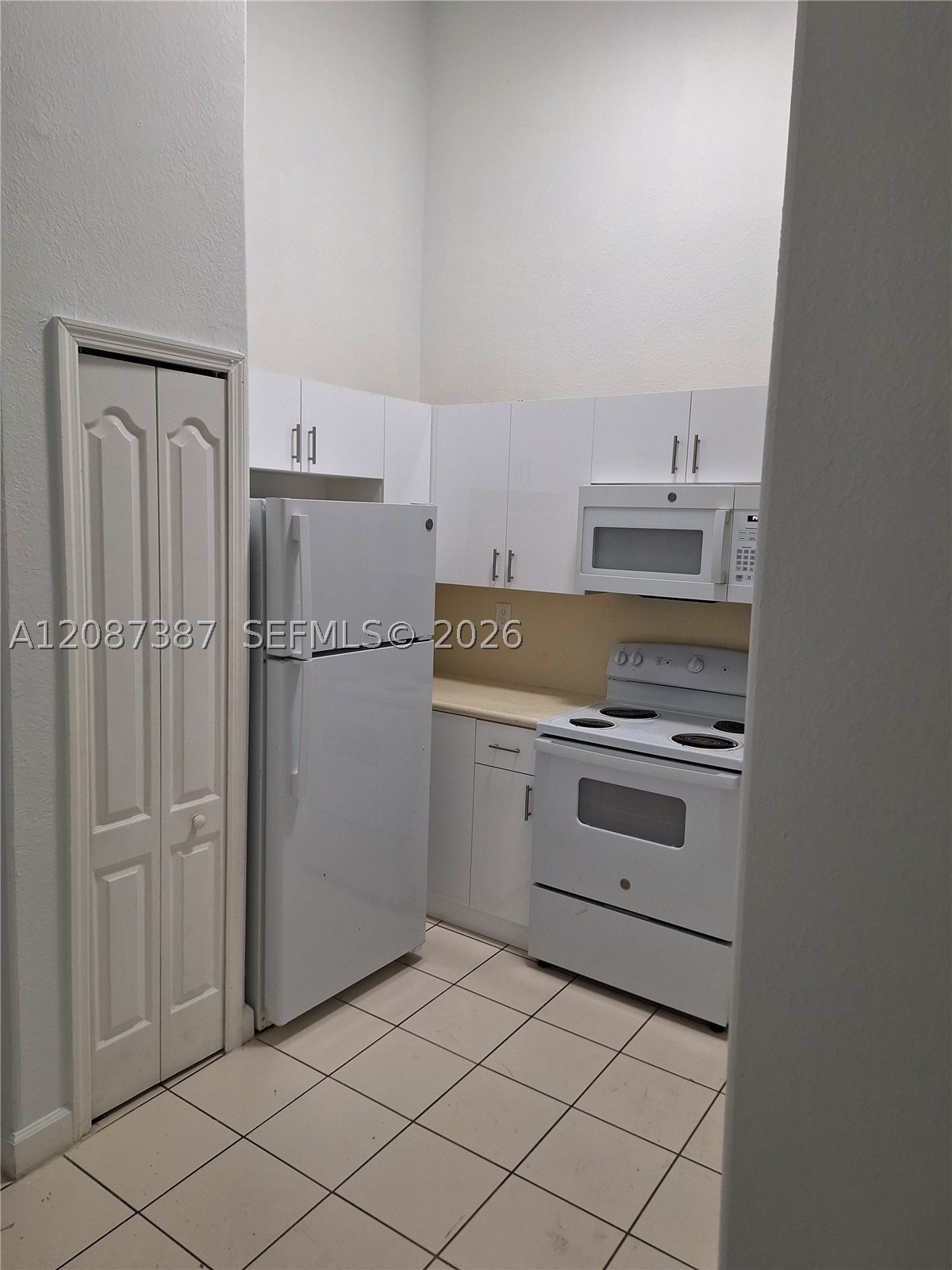 1666 Se 27th Ct 204 Property Photo 3