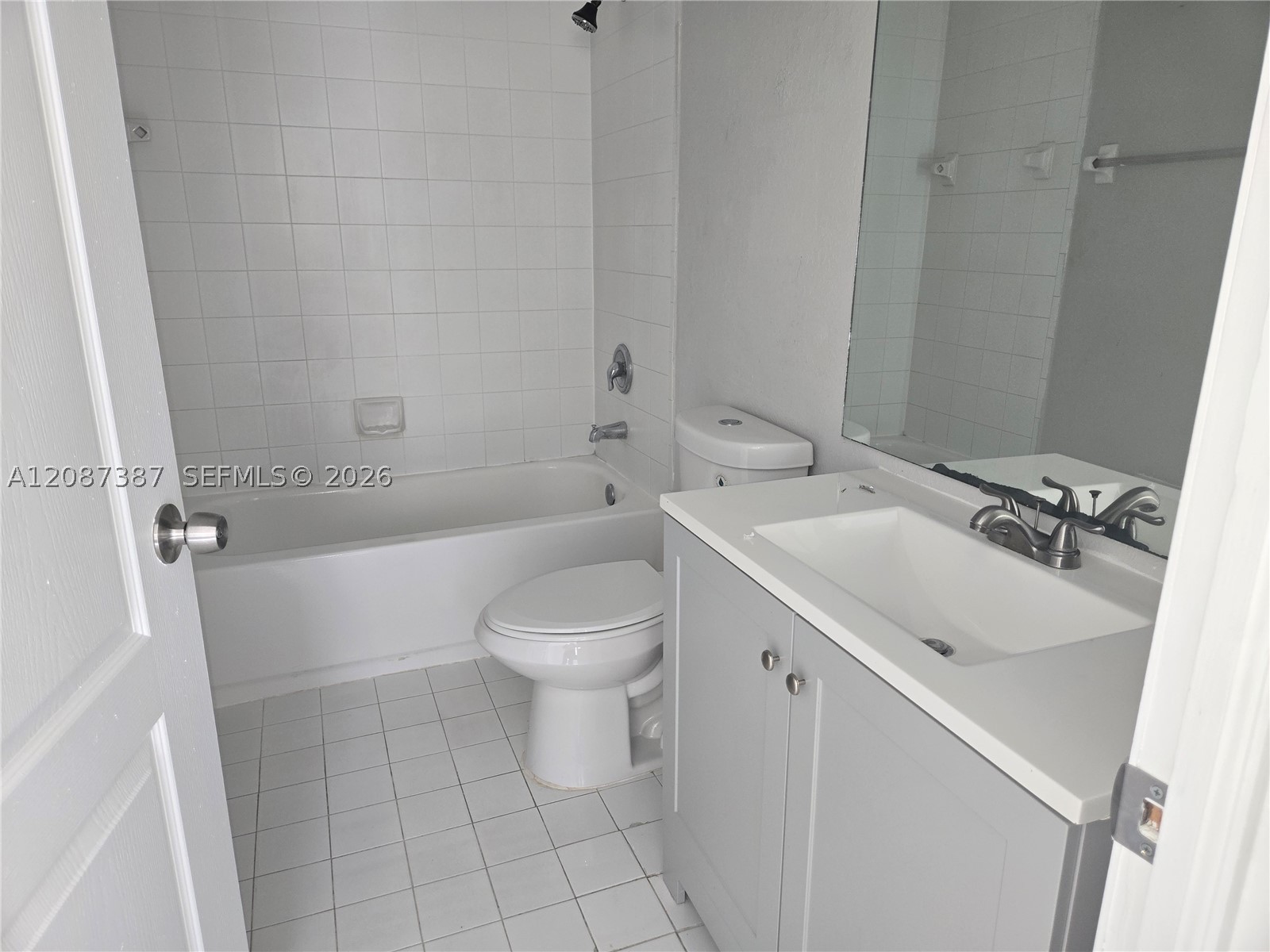 1666 Se 27th Ct 204 Property Photo 5