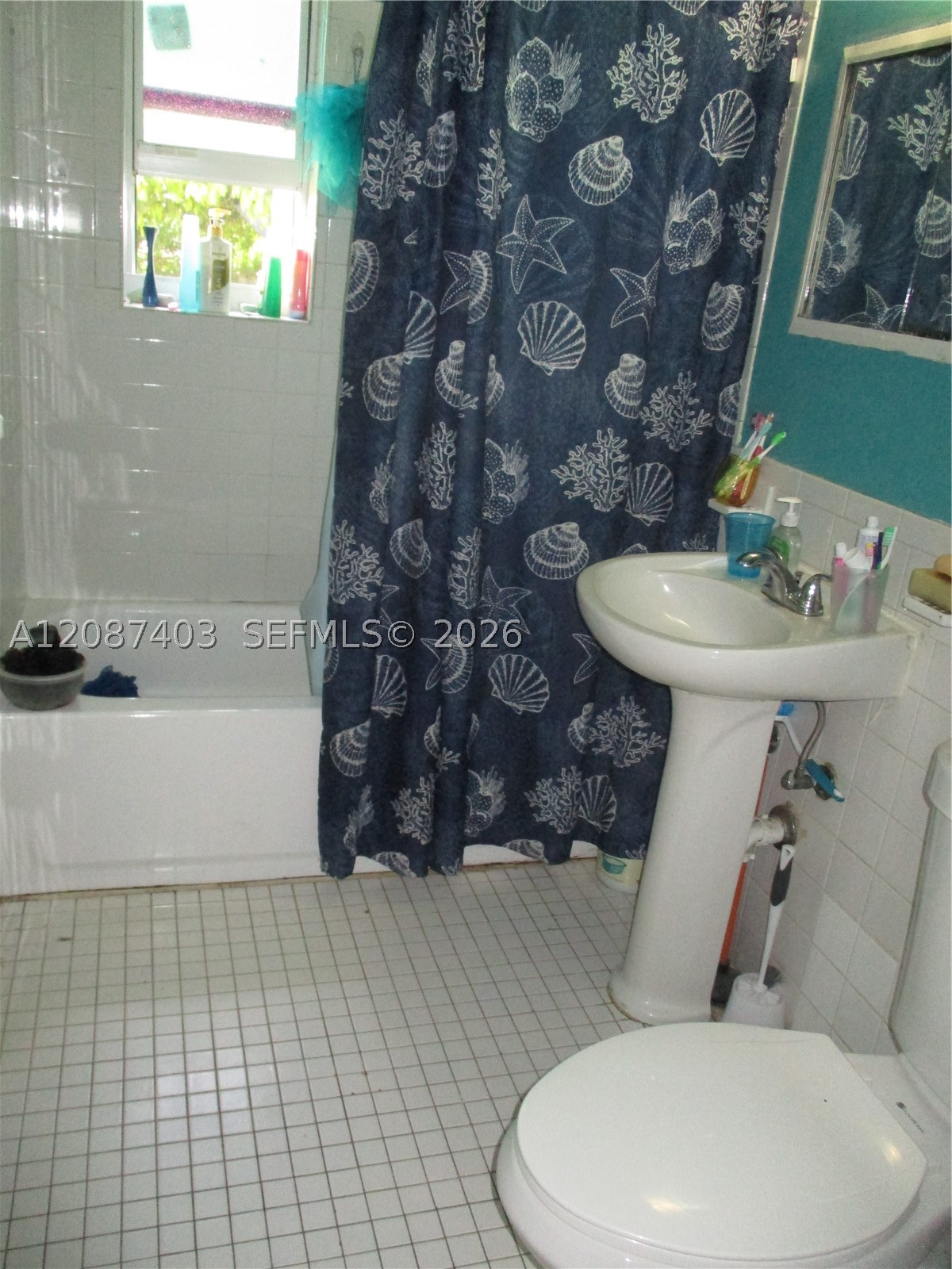 765 Nw 12th St Property Photo 11
