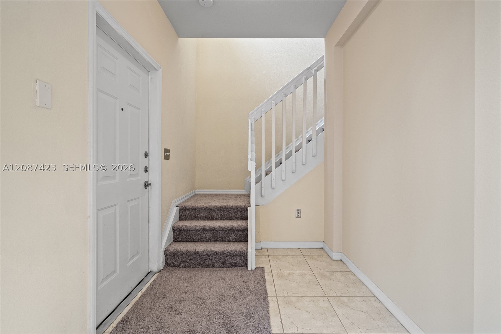 645 E Mowry Ct Property Photo 6