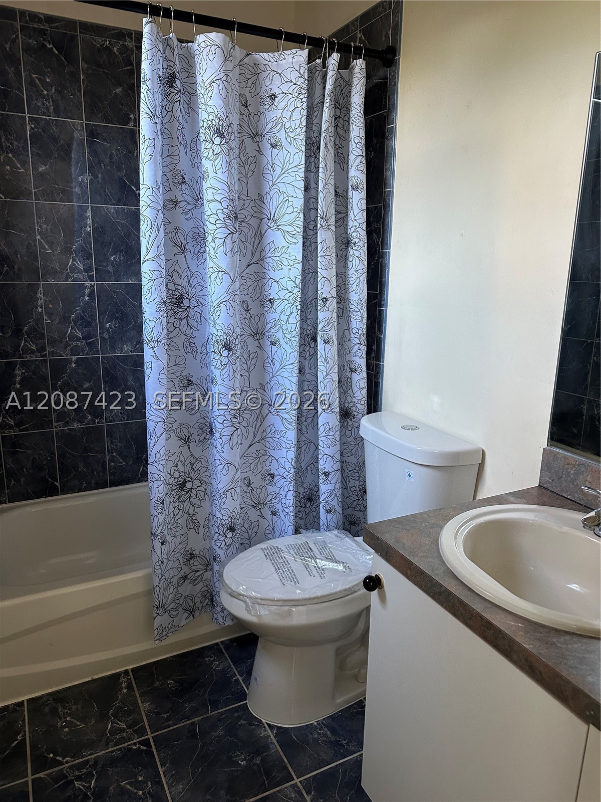 645 E Mowry Ct Property Photo 10