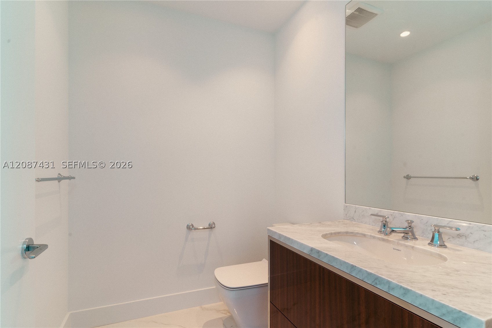 15701 Collins Ave 702 Property Photo 20