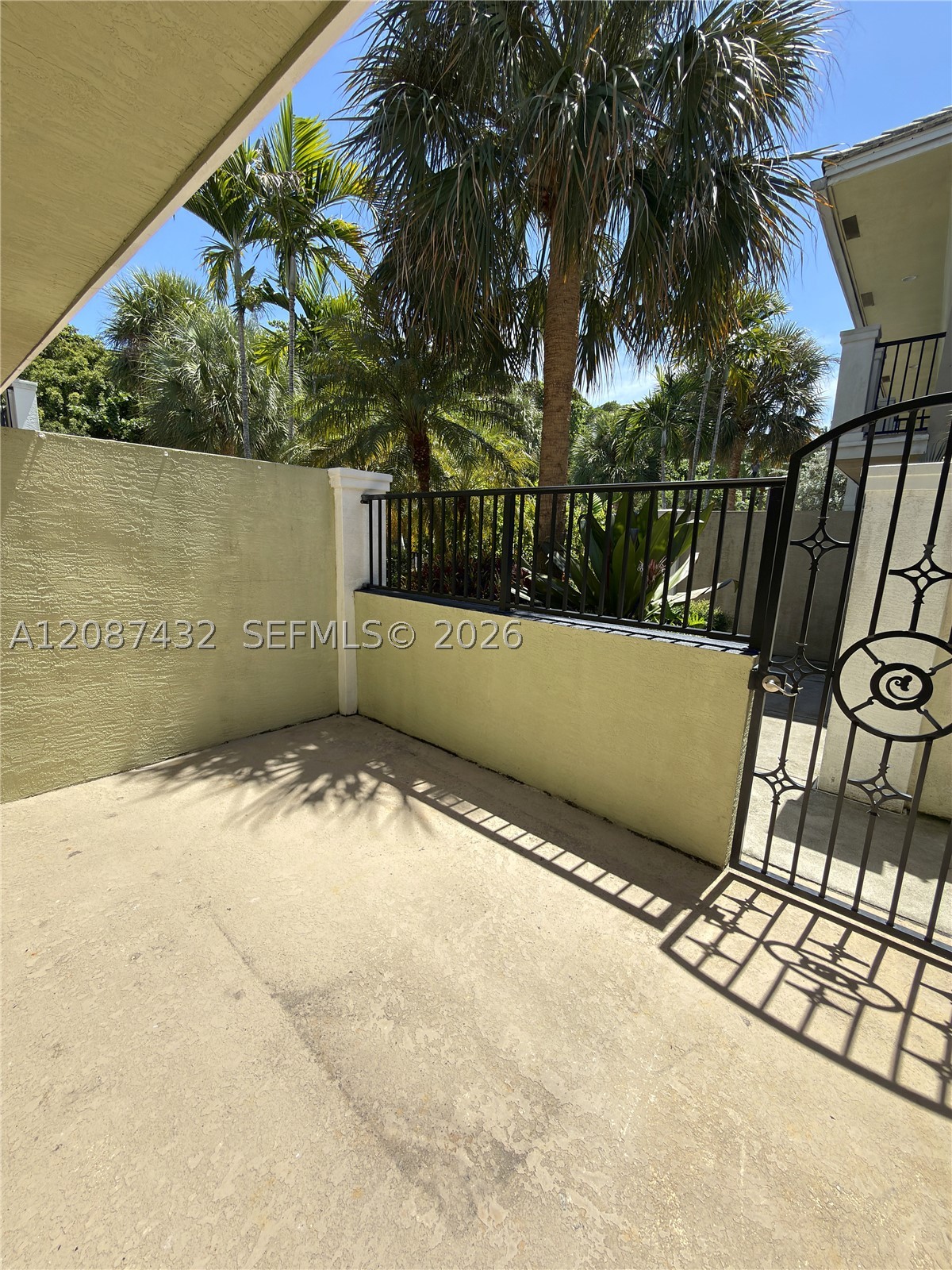 1000 Palm Trl 9 Property Photo 8