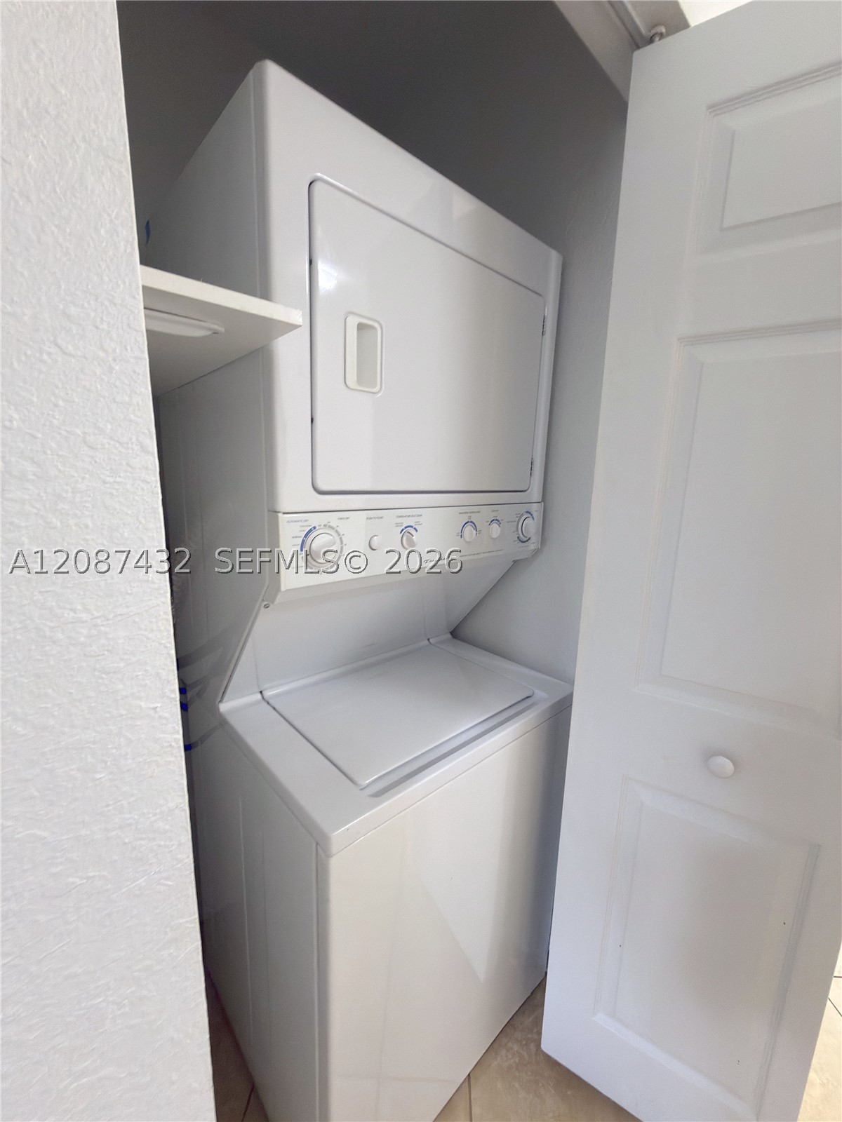 1000 Palm Trl 9 Property Photo 9