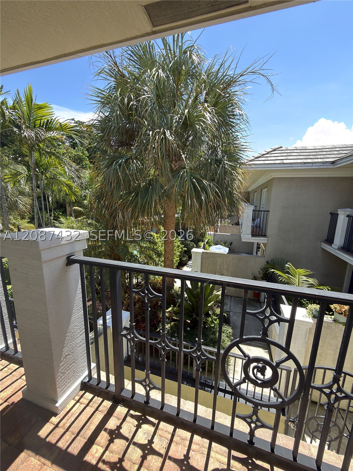 1000 Palm Trl 9 Property Photo 17