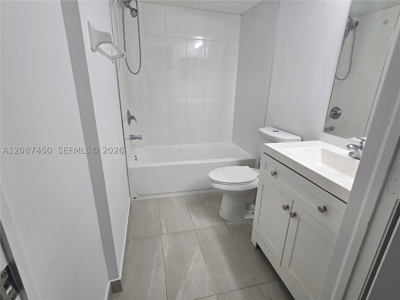 1271 Se 28th Ct 104 Property Photo 11