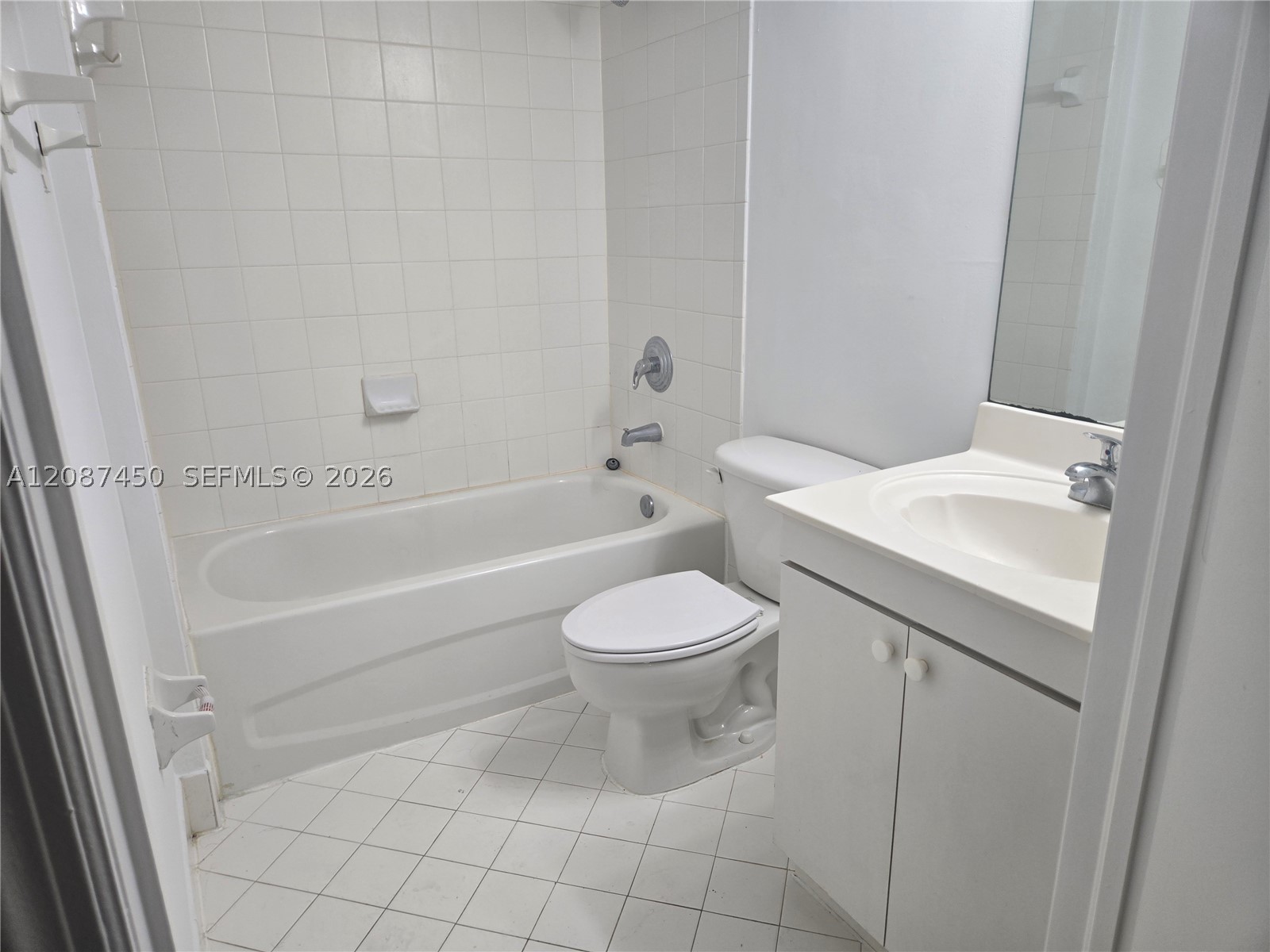 1271 Se 28th Ct 104 Property Photo 13