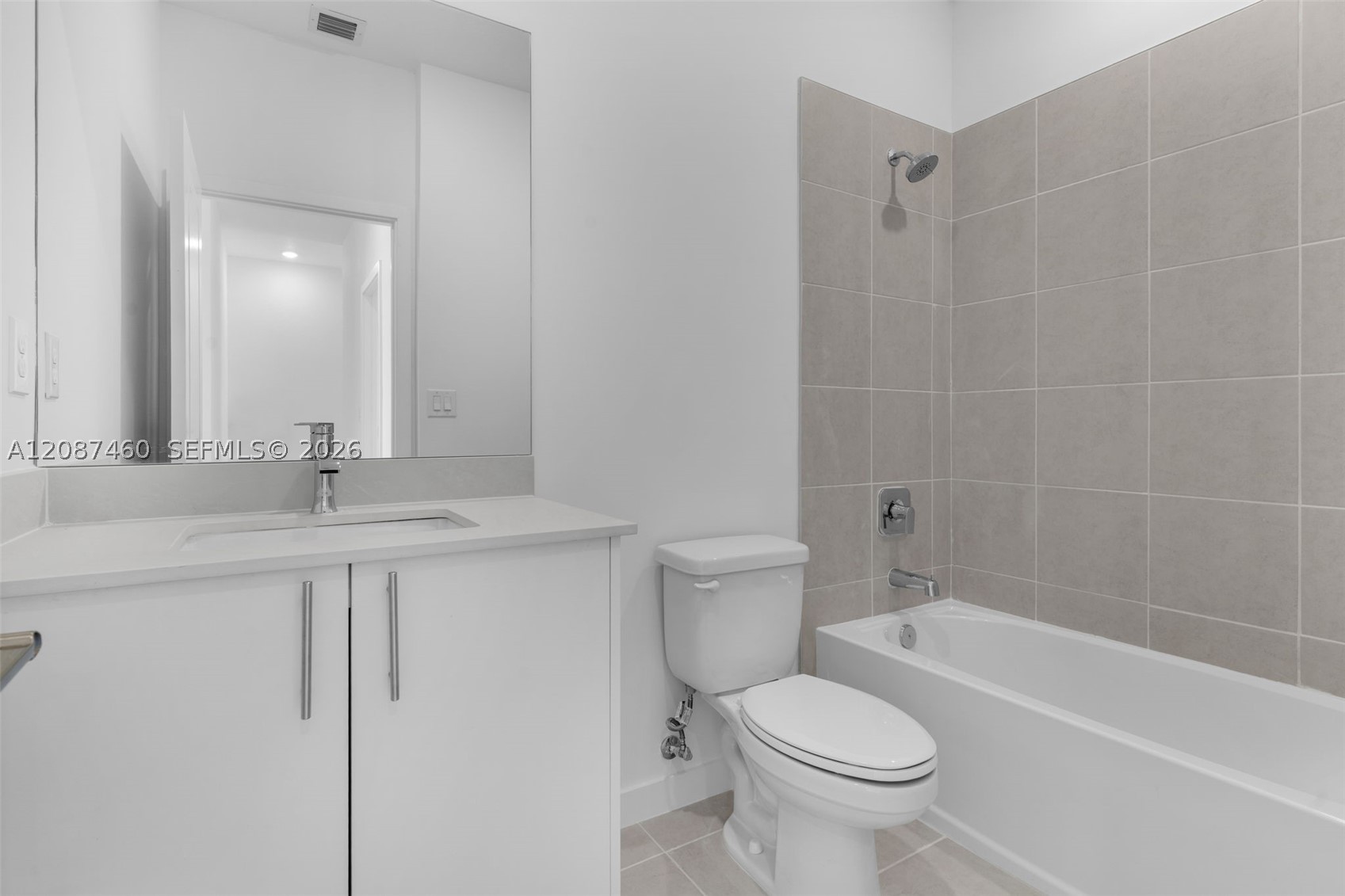 1081 Se 3rd St Property Photo 16
