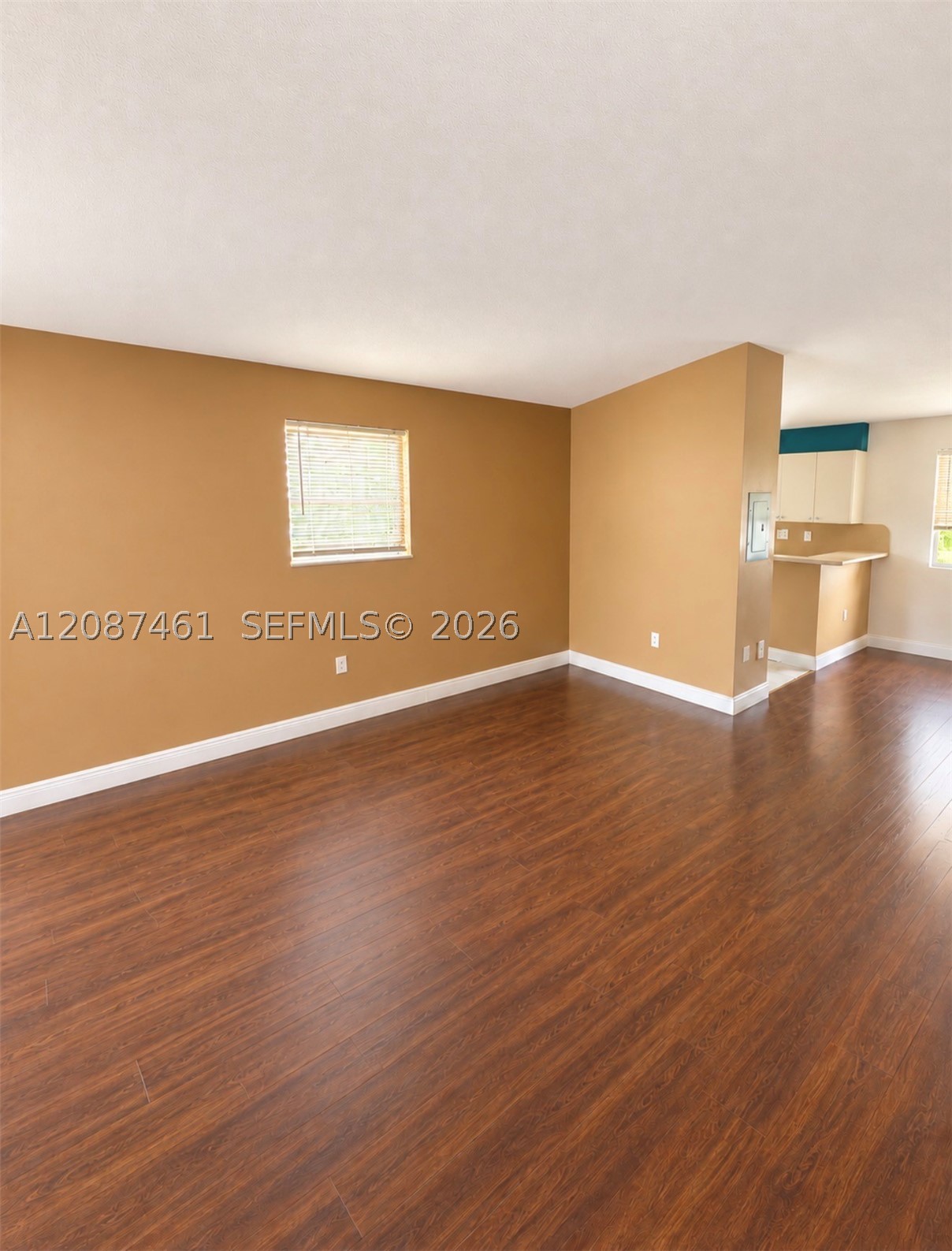 2650 Se 12th Pl 201 Property Photo 3