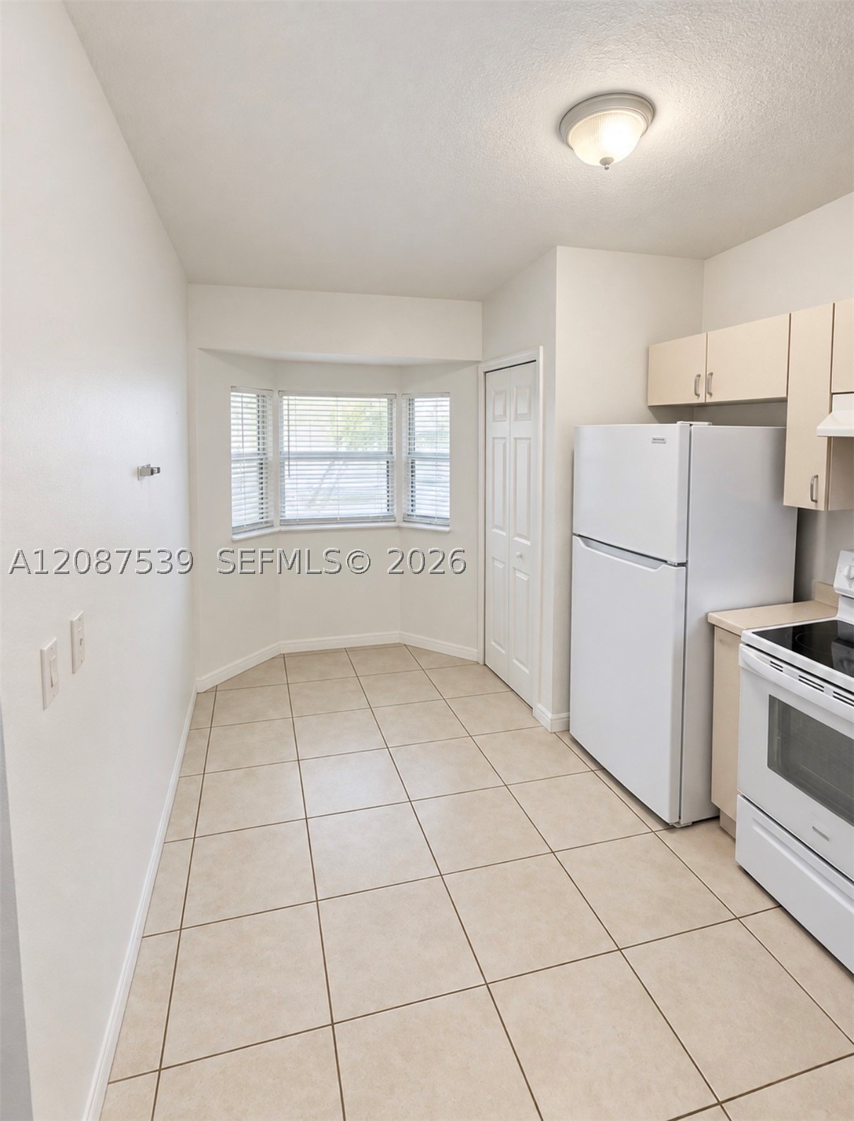 1250 Se 28th Ct 204 Property Photo 6