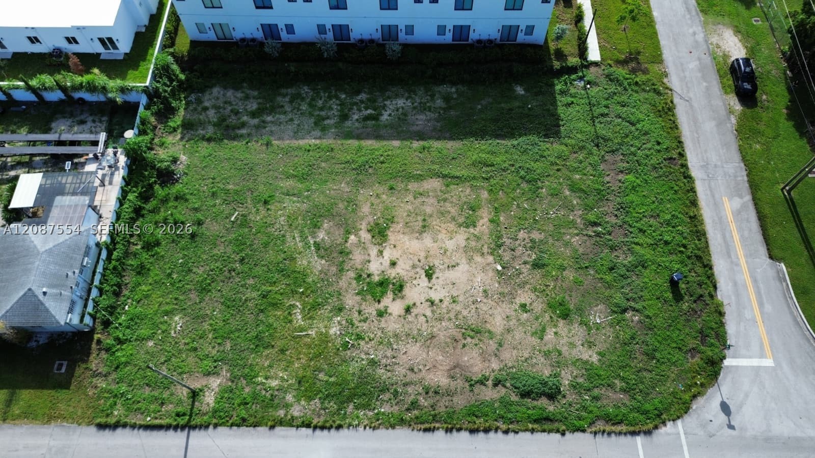 215 Nw 3rd Ave Property Photo 1