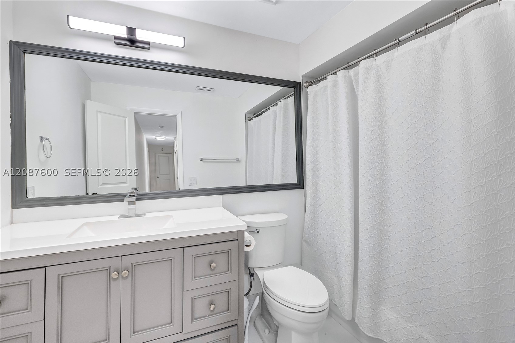 3211 Calle Largo Dr Property Photo 21