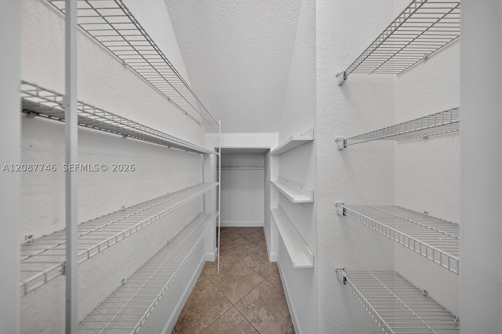 9062 Gulf Cove Dr Property Photo 26