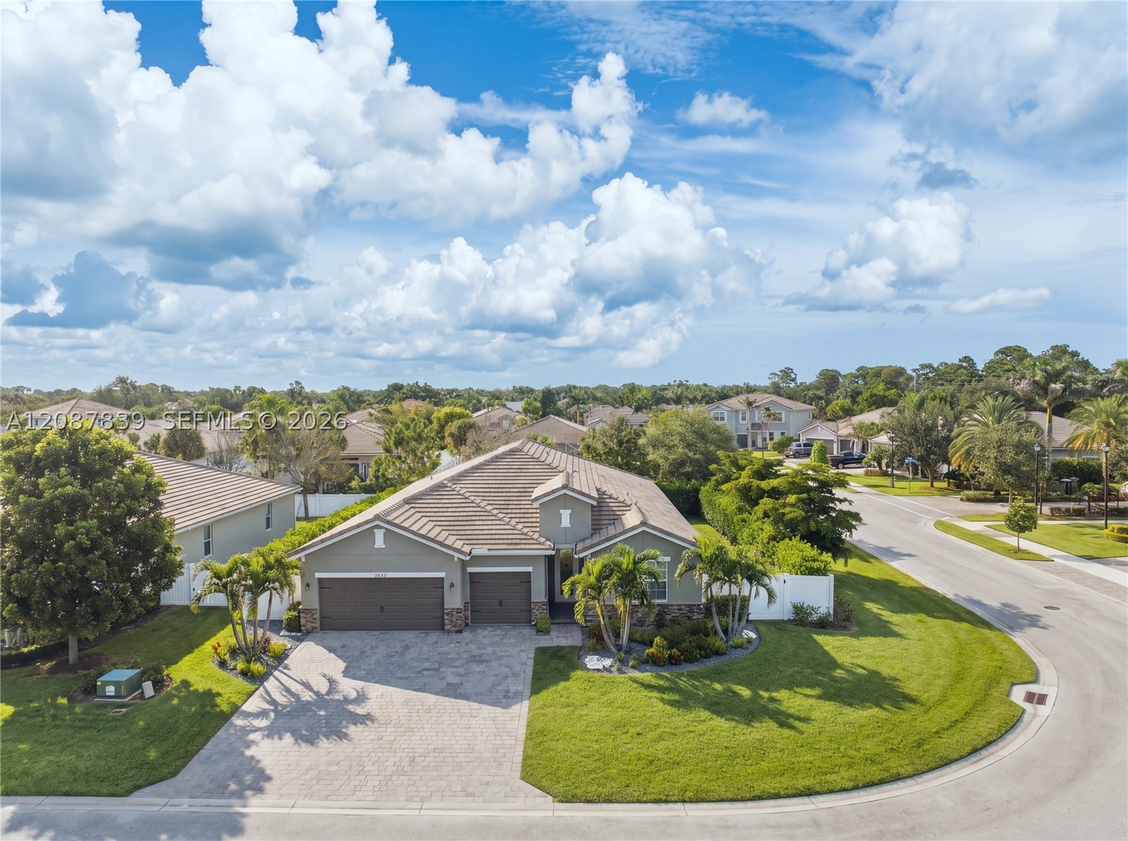 2590 Sw Berry Park Cir Property Photo 1