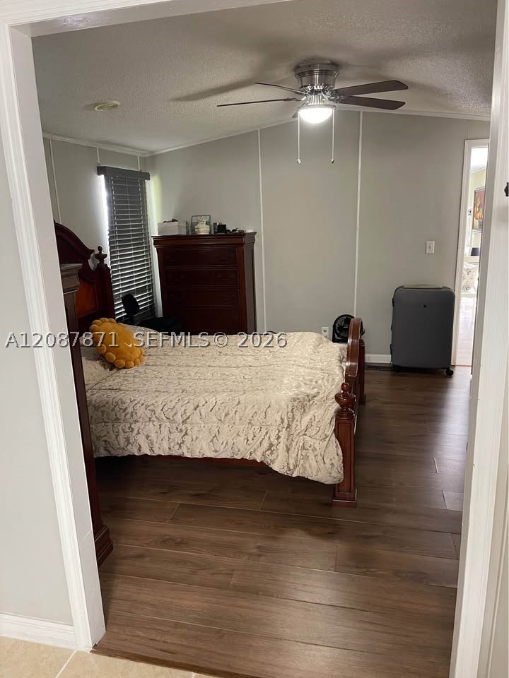 A12087871 Property Photo 14