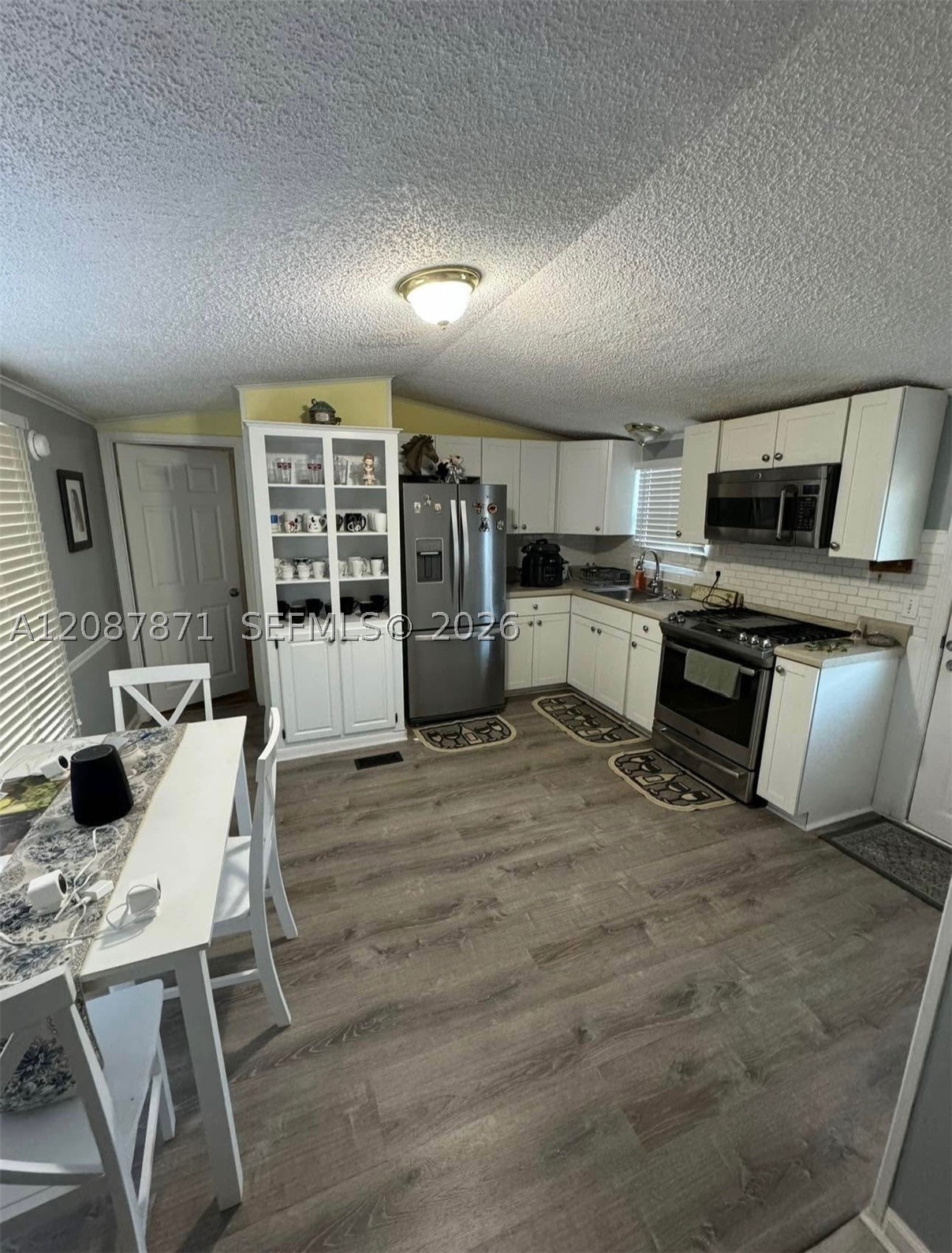 A12087871 Property Photo 16