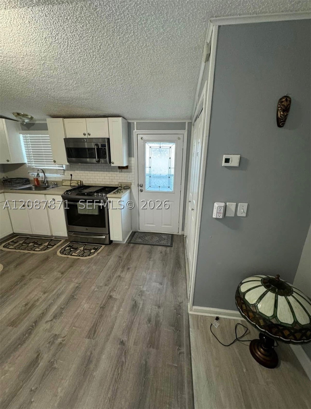 A12087871 Property Photo 17