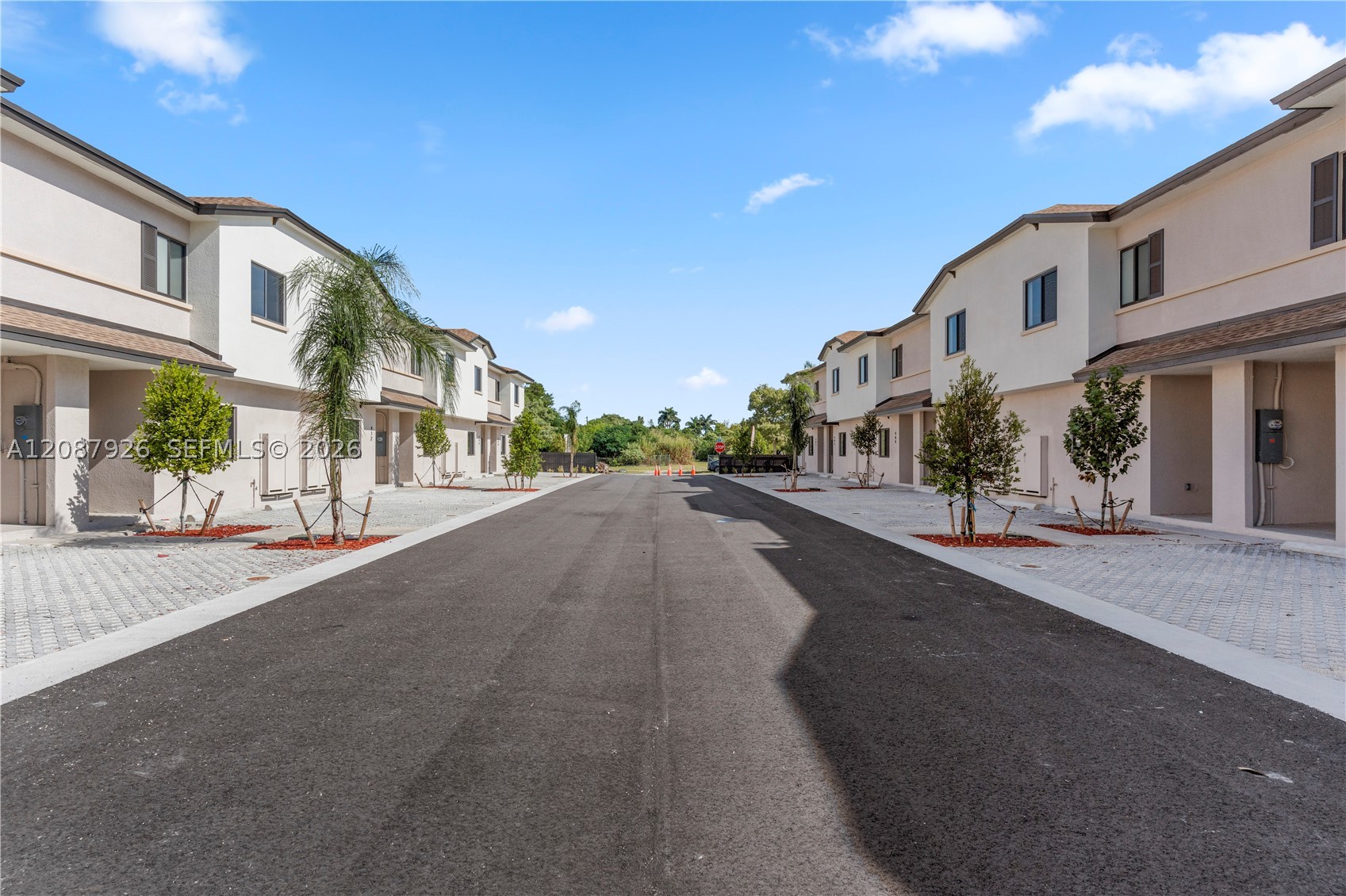 401 Sw Palm Ter 401 Property Photo 2