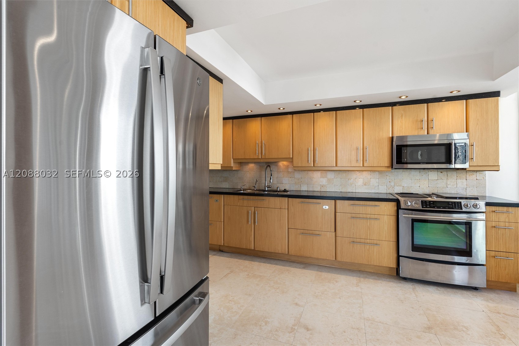2100 S Ocean Ln 401 Property Photo 13