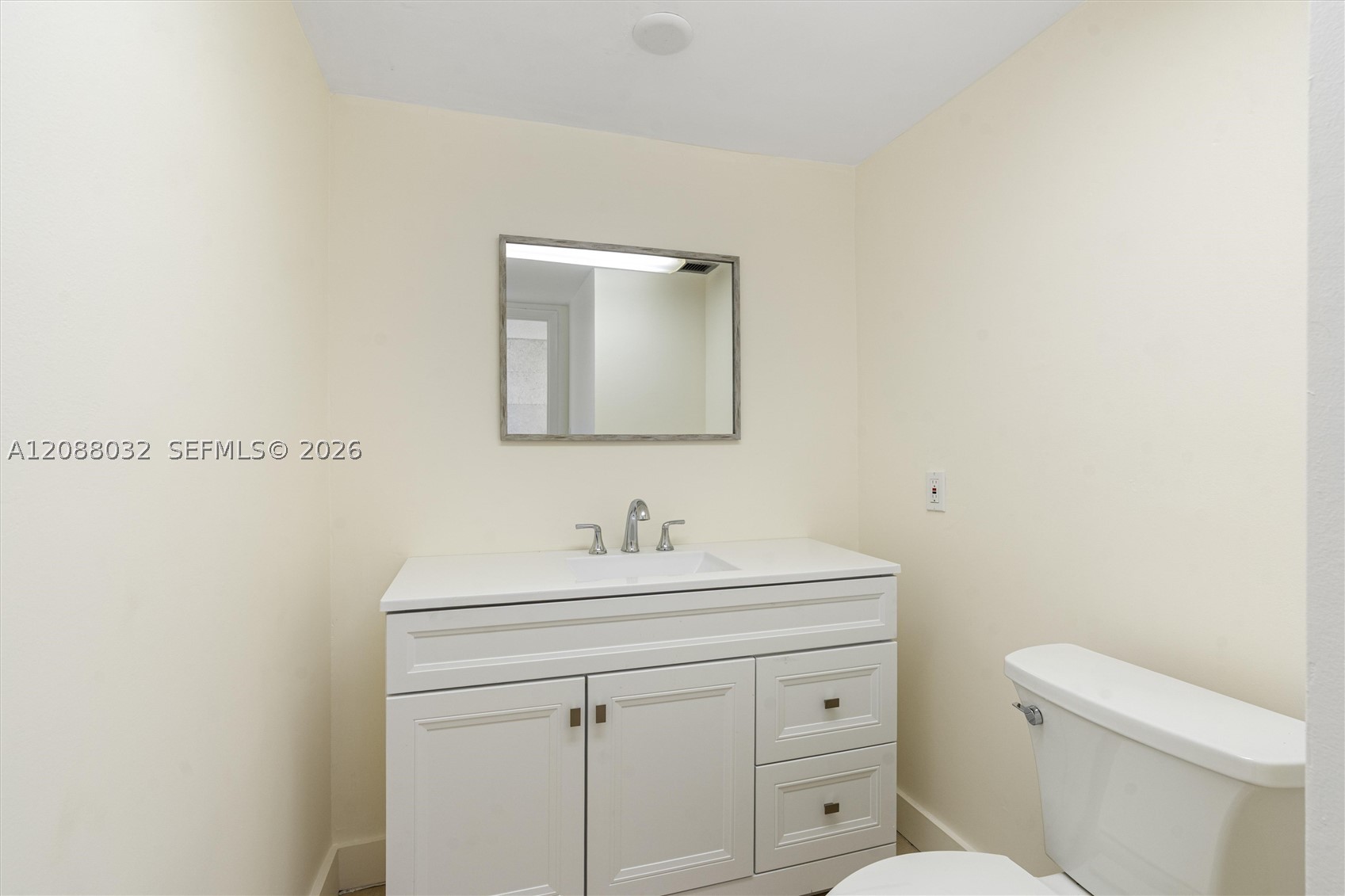 2100 S Ocean Ln 401 Property Photo 21