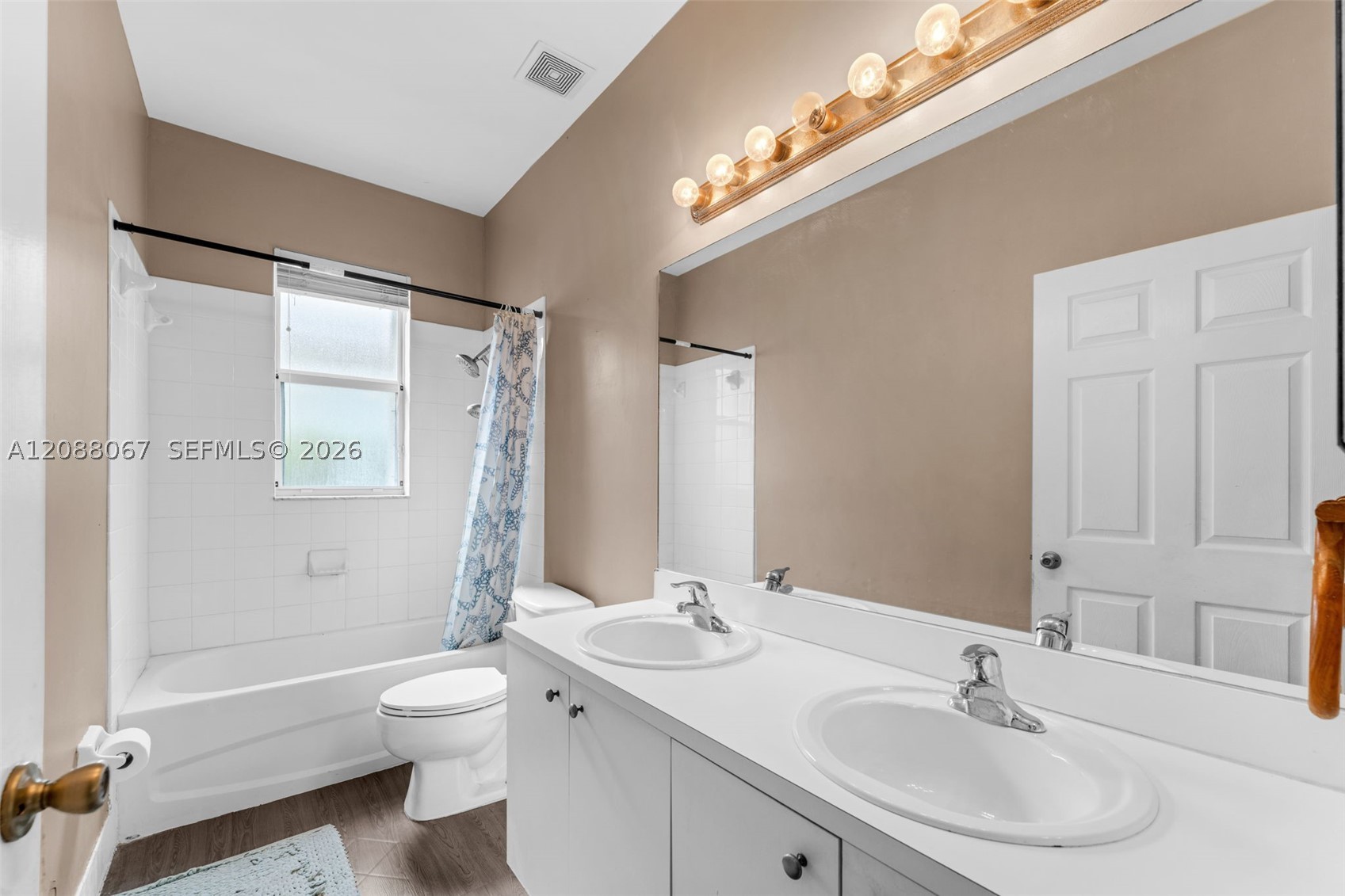 3985 Ne 15th St Property Photo 14