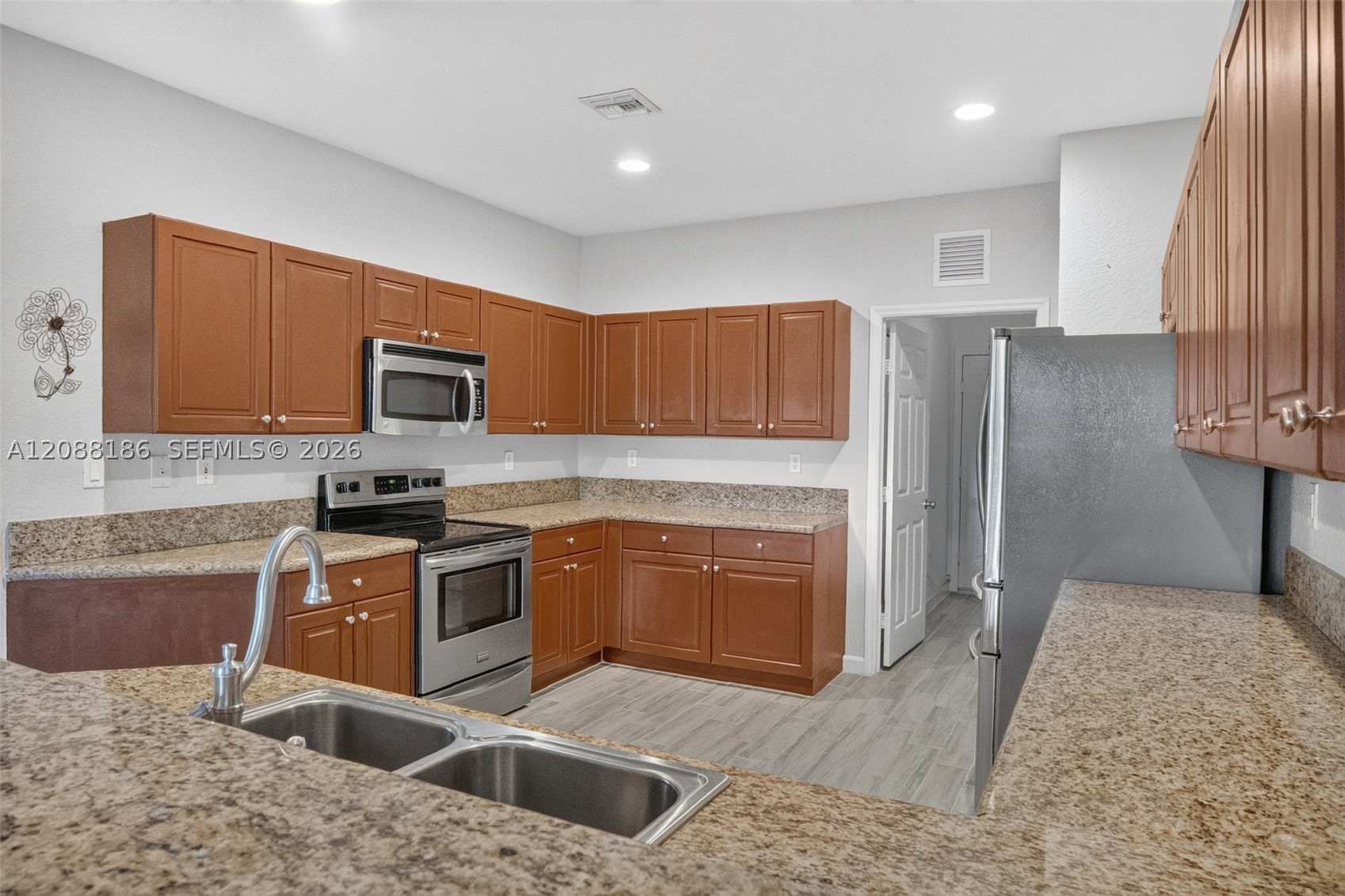 159 Ne 36th Ter Property Photo 12