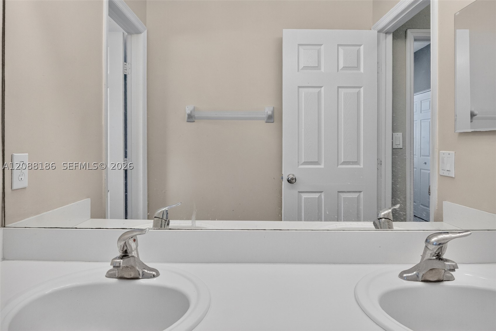 159 Ne 36th Ter Property Photo 31