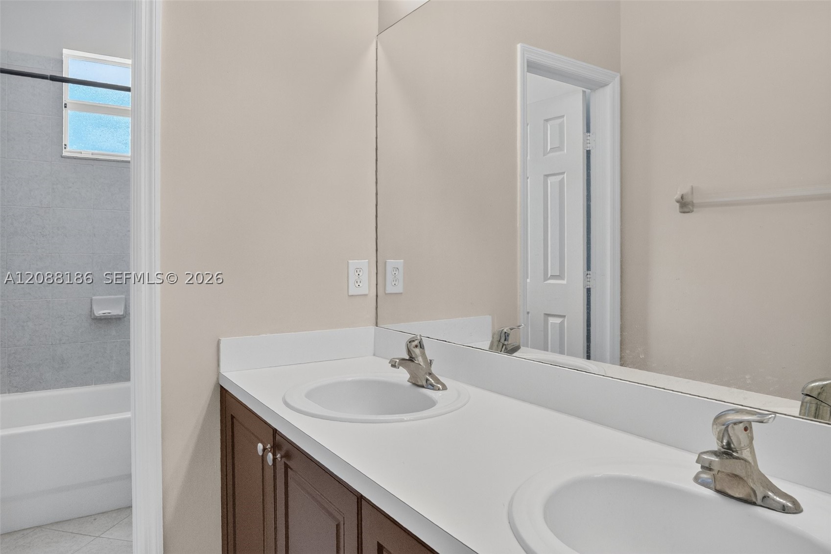 159 Ne 36th Ter Property Photo 33