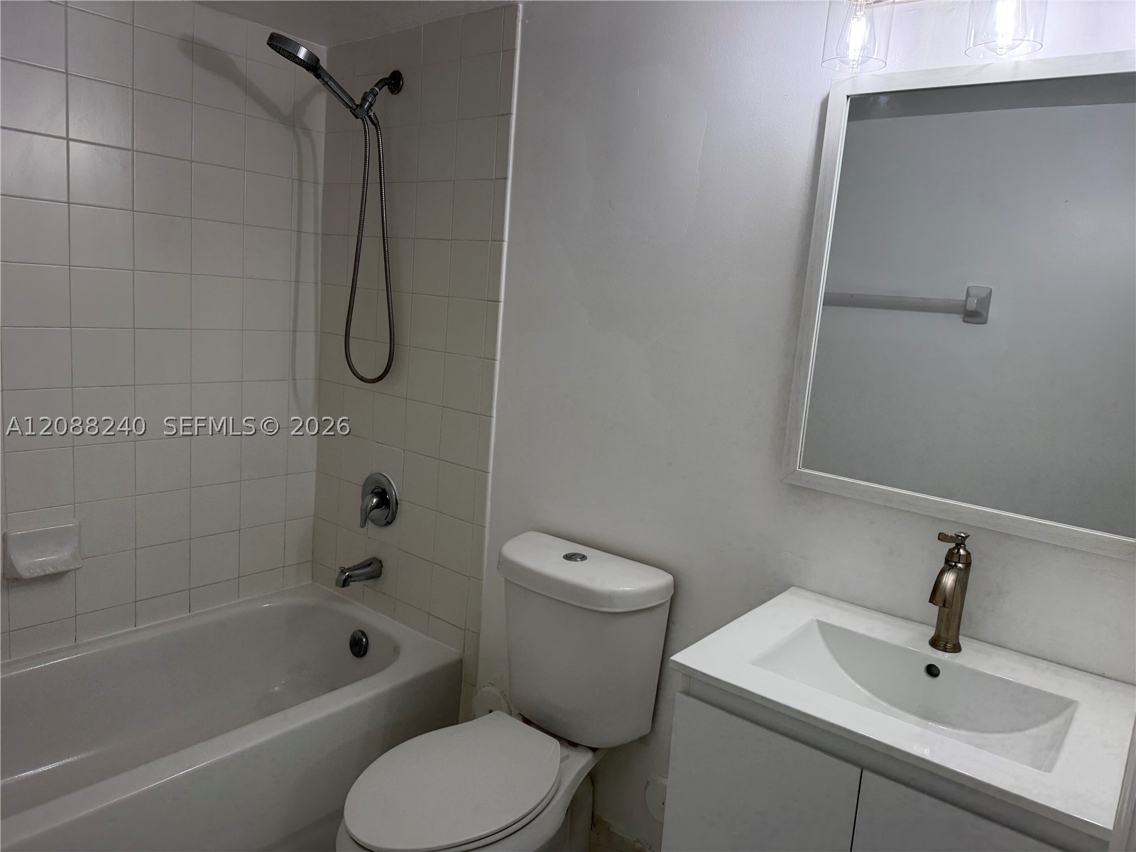 2910 Se 13th Rd 104-44 Property Photo 6