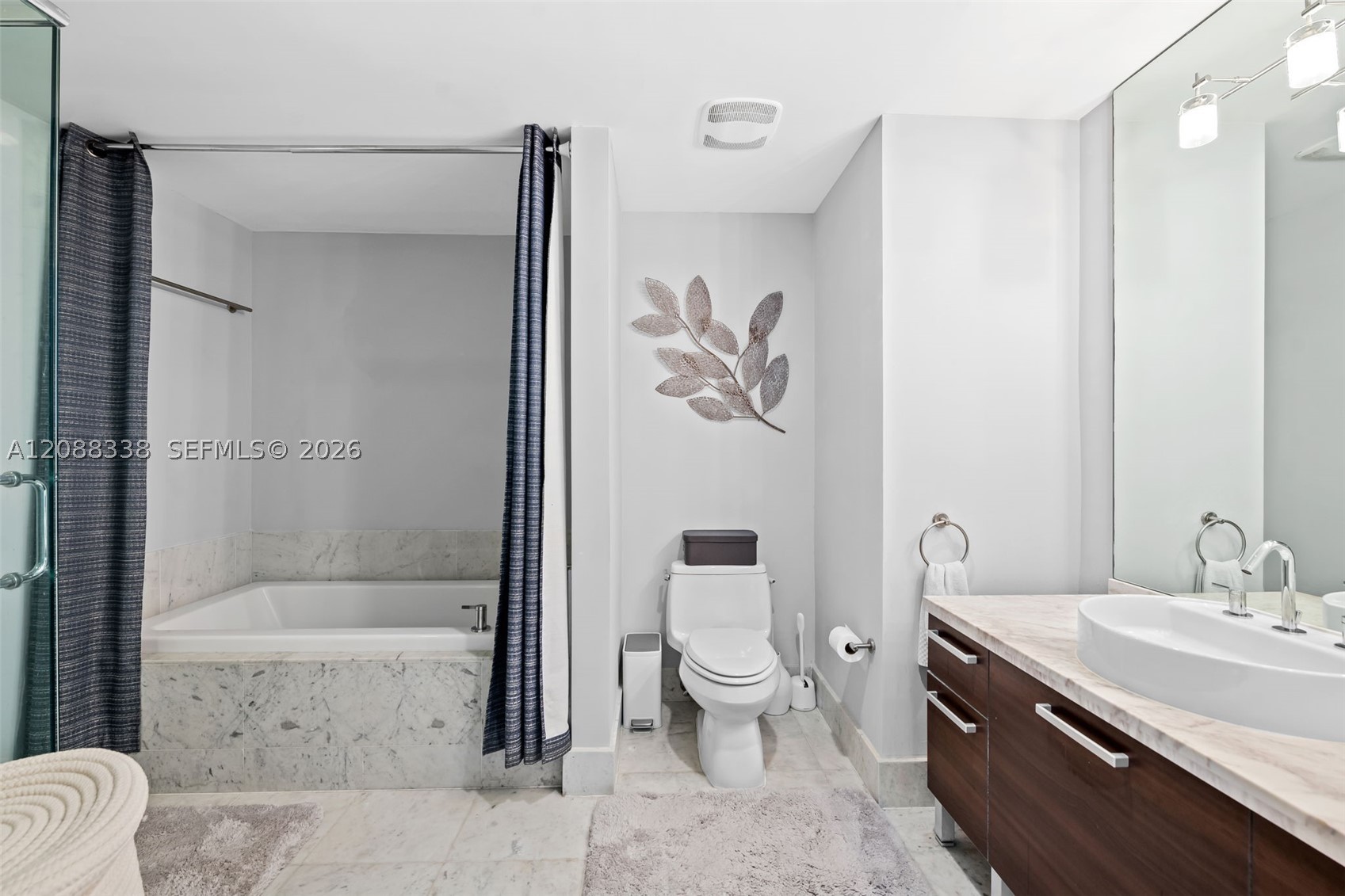 253 Ne 2nd St 2501 Property Photo 12