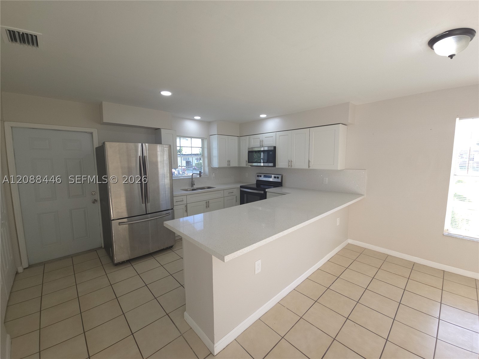 712 Sw 6th St Property Photo 5