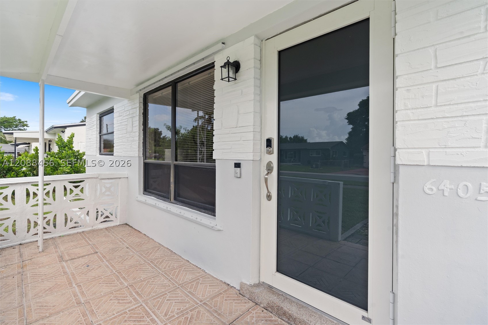6405 Dawson St Property Photo 3