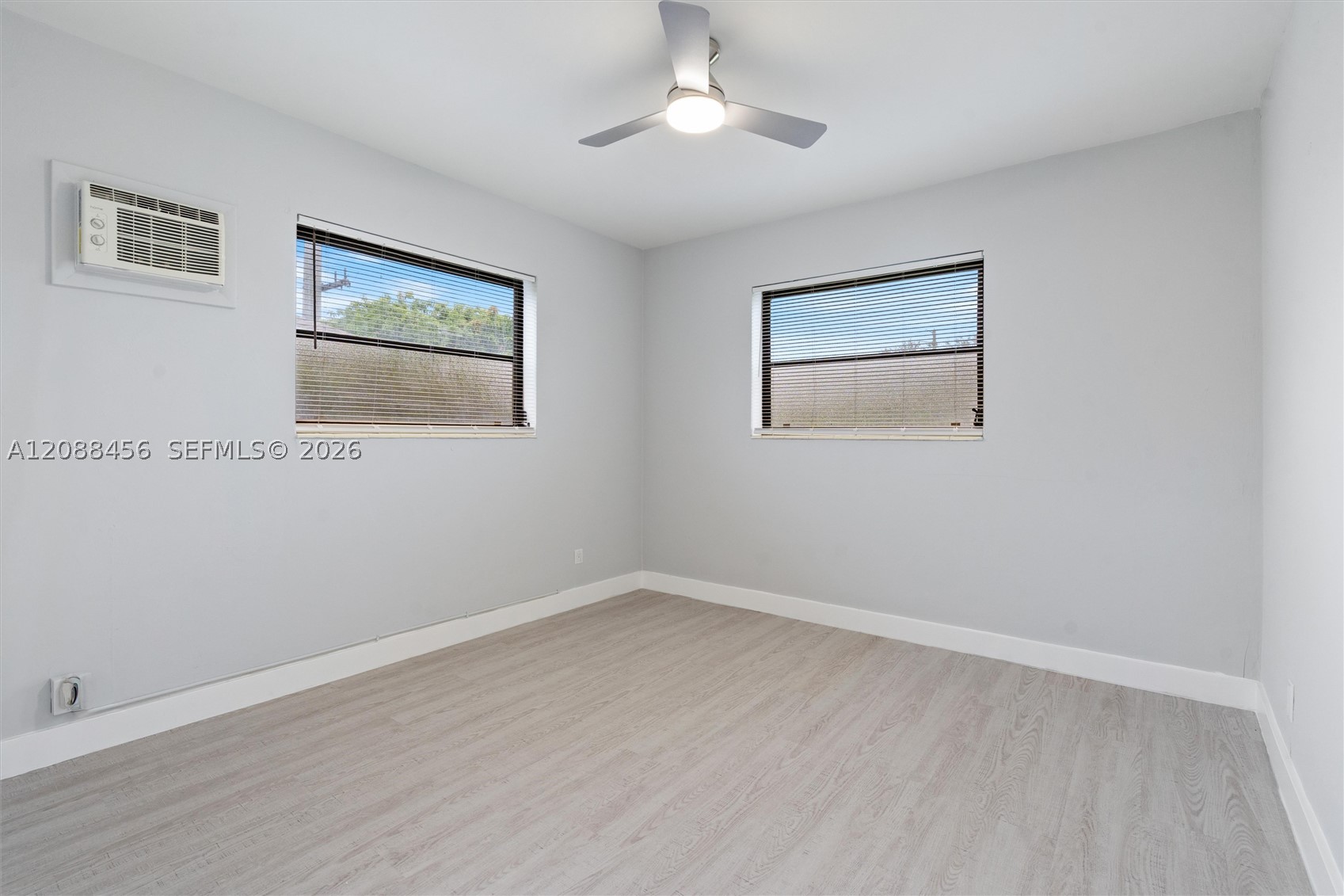 6405 Dawson St Property Photo 14