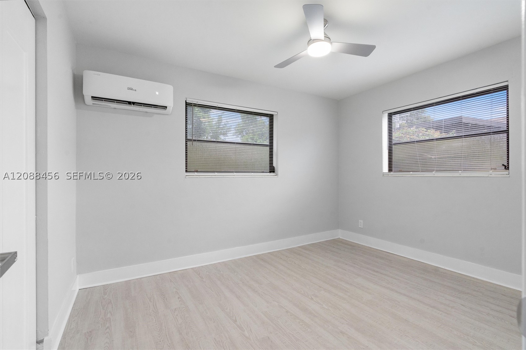 6405 Dawson St Property Photo 17