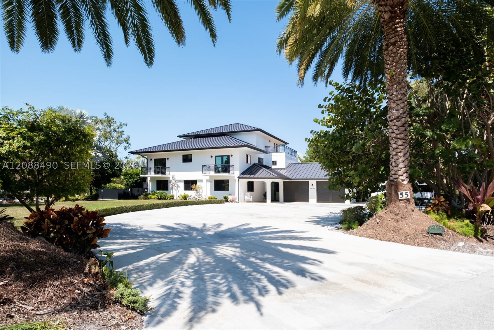 55 Ocean Front Dr Property Photo 1