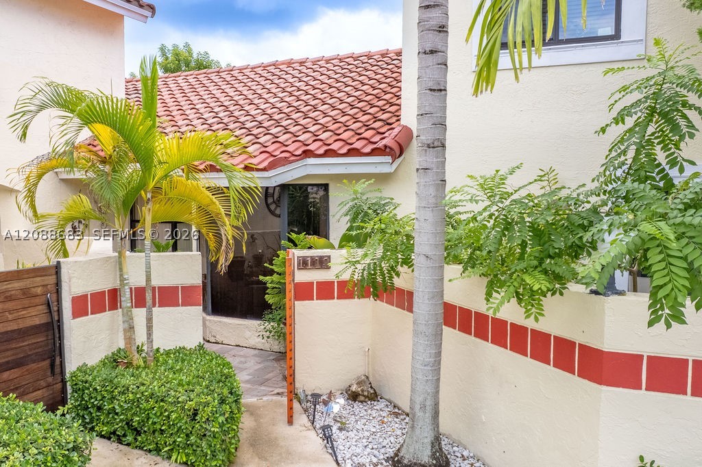 1111 San Remo Cir Property Photo 1