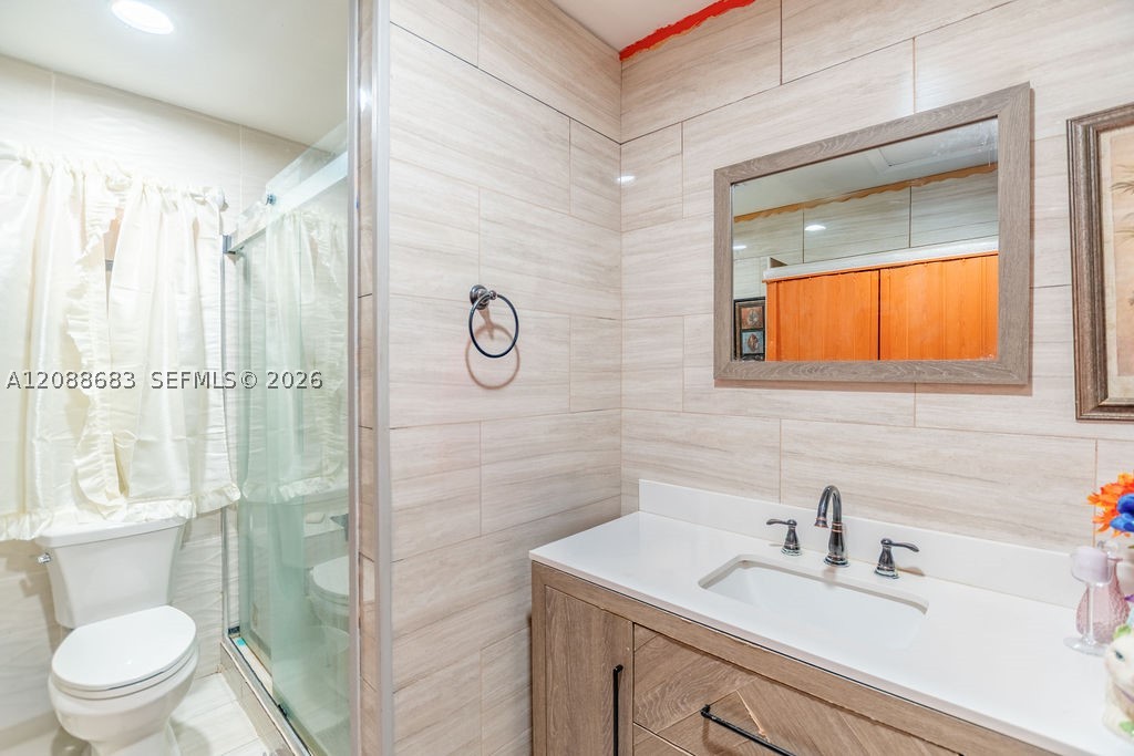 1111 San Remo Cir Property Photo 17
