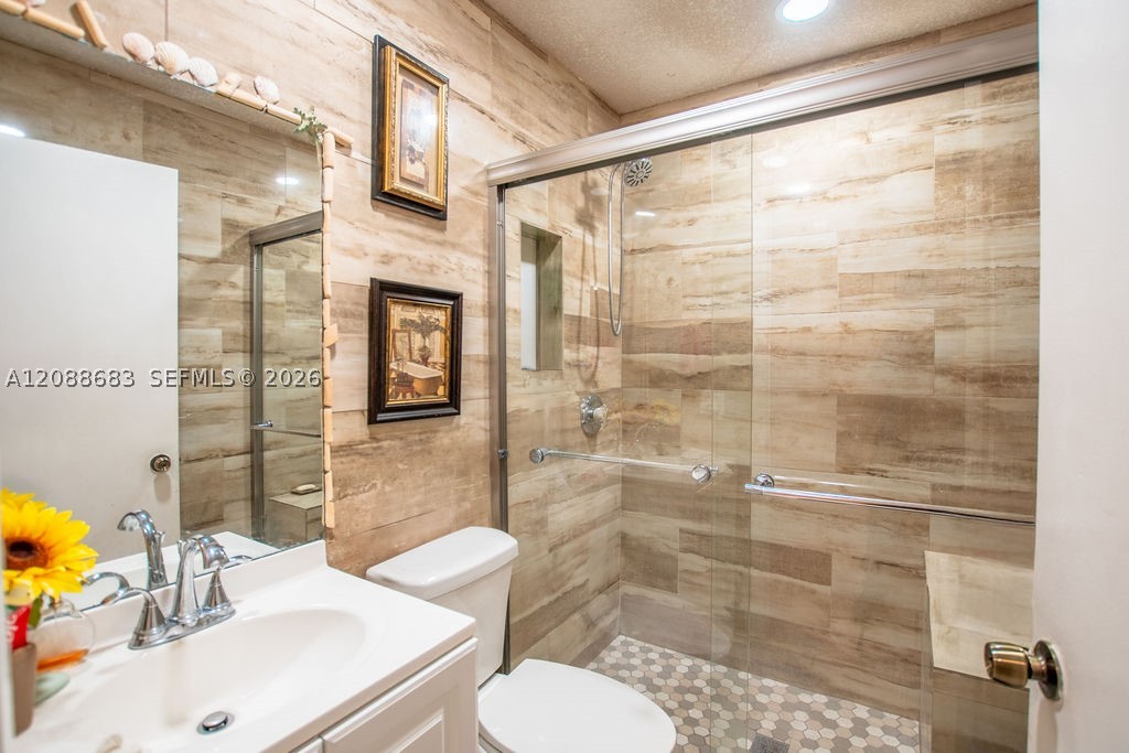 1111 San Remo Cir Property Photo 20
