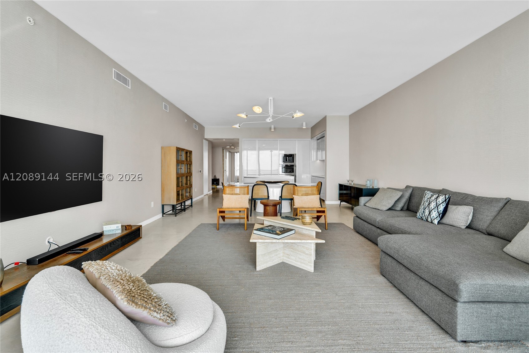 18975 Collins Ave 903 Property Photo 6