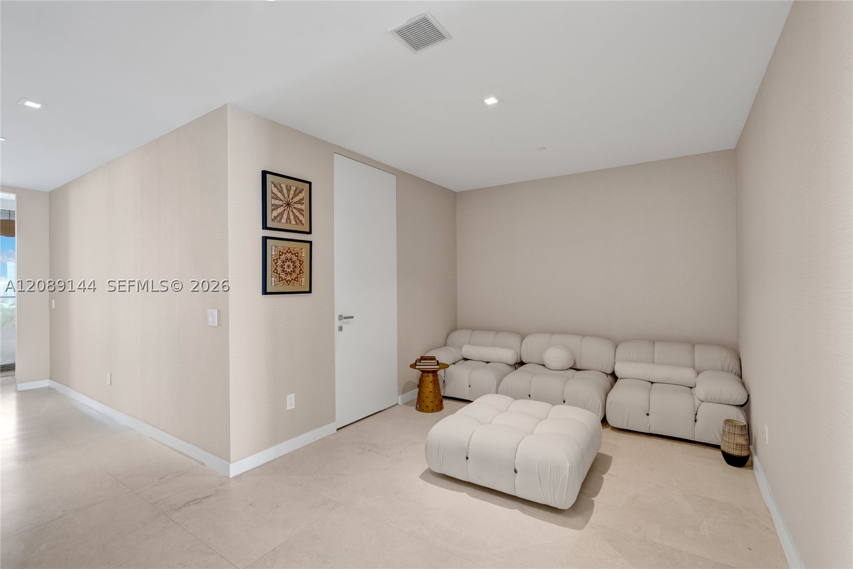 18975 Collins Ave 903 Property Photo 24