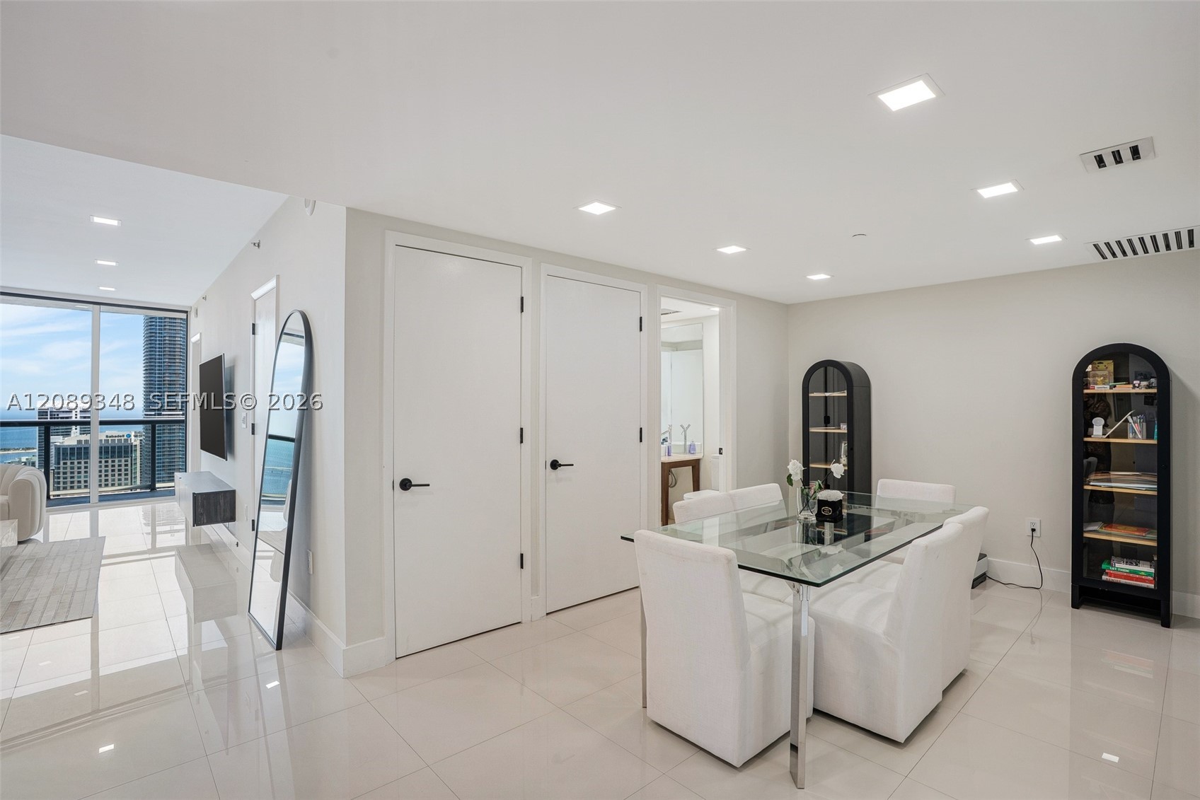 495 Brickell Ave 5005 Property Photo 6