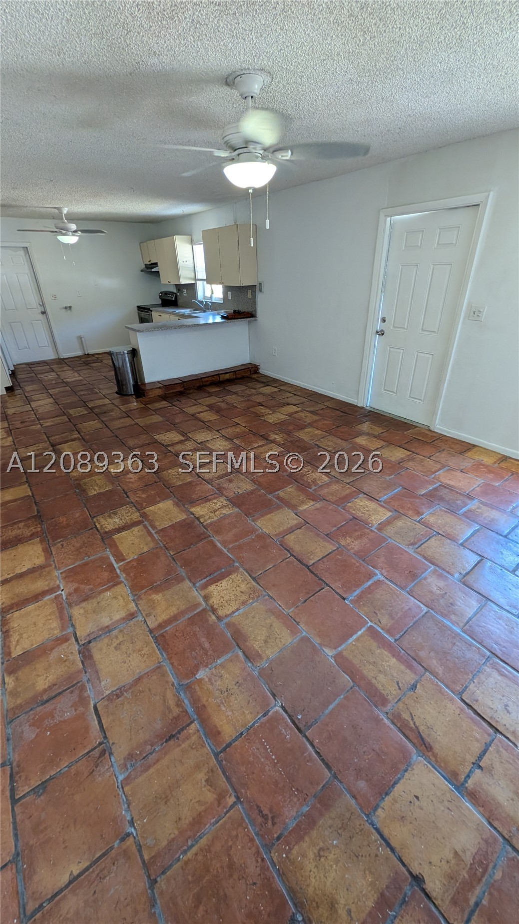 10 Silver Springs Dr Property Photo 9
