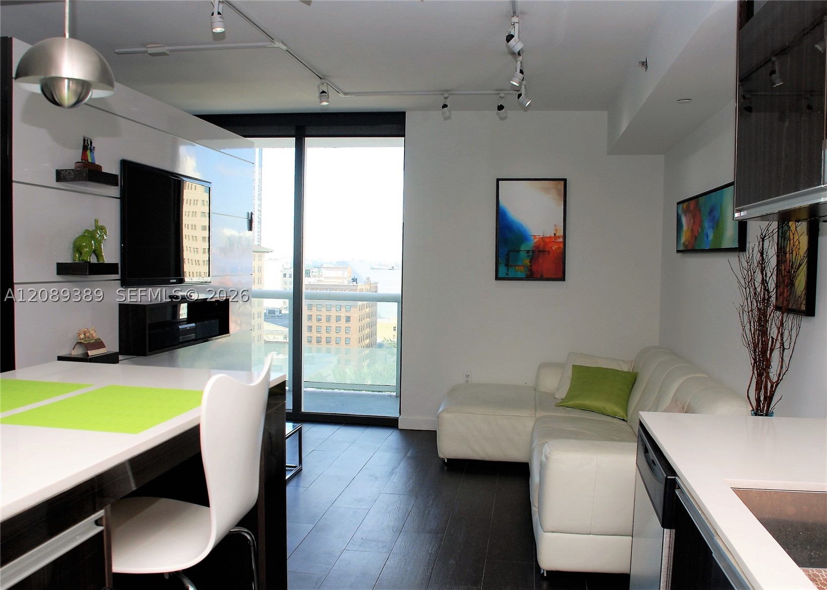 50 Biscayne Blvd 1509 Property Photo 3
